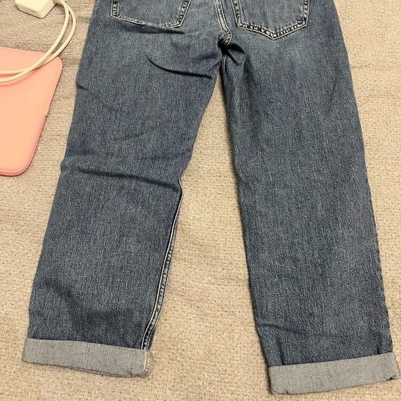 TOPSHOP jeans. Never been worn. Size 28 - Picture 2 of 3